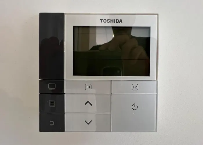 アパート Charming 1 Bedroom - Terrace With Garden View & Pool Access