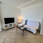 Charming 1 Bedroom - Terrace With Garden View & Pool Access Apartamento *
