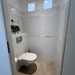 Charming 1 Bedroom - Terrace With Garden View & Pool Access *