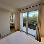 Charming 1 Bedroom - Terrace With Garden View & Pool Access *