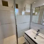 Apartman Charming 1 Bedroom - Terrace With Garden View & Pool Access Monticello