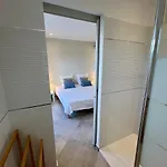 Charming 1 Bedroom - Terrace With Garden View & Pool Access Apartman *