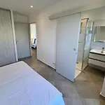 Charming 1 Bedroom - Terrace With Garden View & Pool Access *