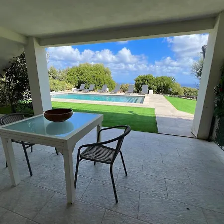 Charming 1 Bedroom - Terrace With Garden View & Pool Access アパート モンティセロ