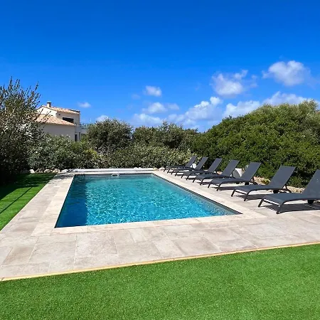 Apartment Charming 1 Bedroom - Terrace With Garden View & Pool Access *