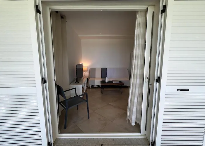 Lejlighed Charming 1 Bedroom - Terrace With Garden View & Pool Access Monticello
